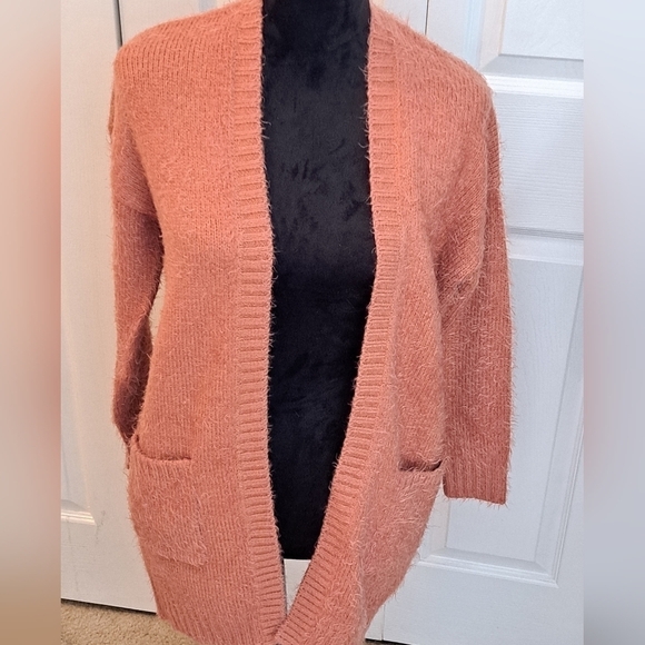Fuzzy Eyelash Mid Length Open Sweater    Size L - Picture 1 of 5
